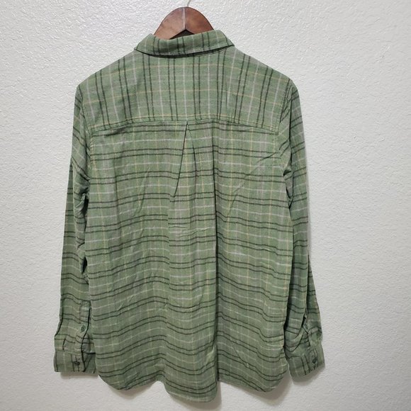 REI Cooperative plaid flannel button down green - Picture 5 of 5